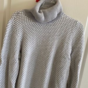 Liz Claiborne Women's Gray & White Knit Turtleneck Sweater - L